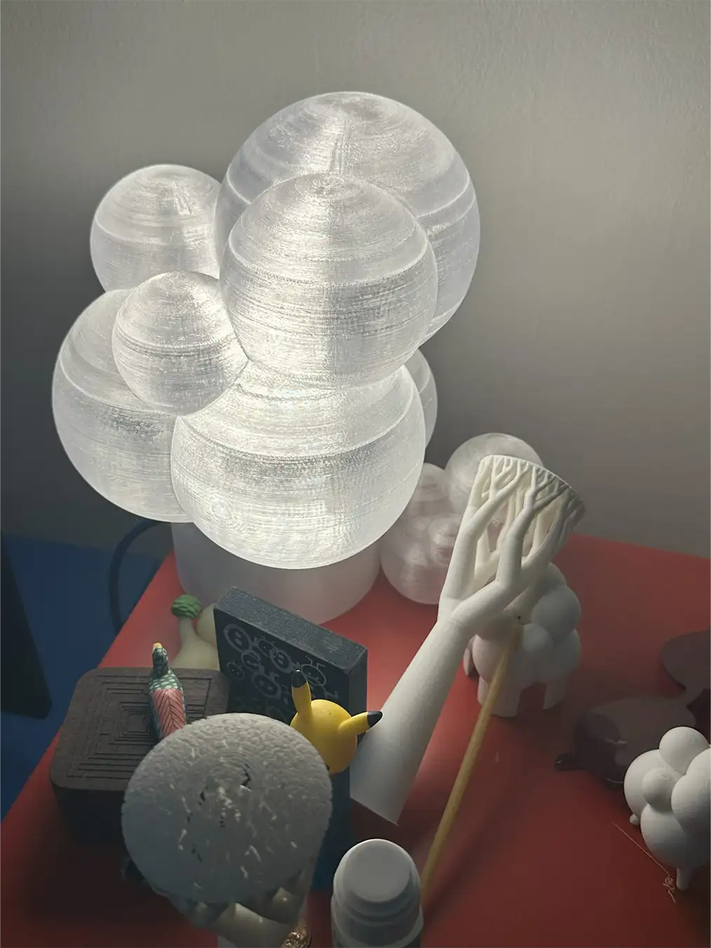 lamp in the shape of spheres